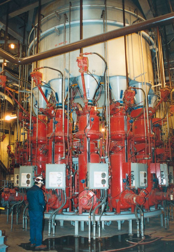 Distribution Bin for a DF-90 Roller Mill System - Williams Patent Crusher