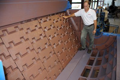 Traveling Breaker Plate Mill - Non-Clog Hammer Mill – Williams Patent Crusher